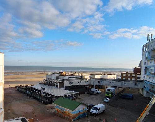 Bray-Dunes Apartment | Apt 6 pers. Duplex vue mer avec charme de l'ancien