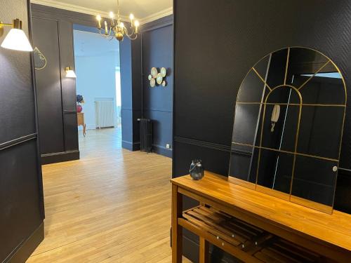 Moulins Apartment | Apt Spacieux-Centre ville-Moulins-Le Pal 20min