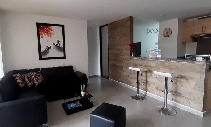 Floridablanca Apartment | Aptoestudio con aire cerca a las clínicas