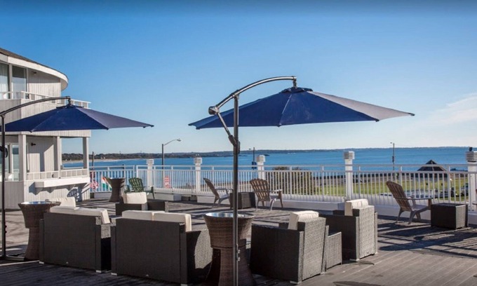 Narragansett Pier Hotel | Aqua Blue Hotel