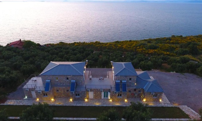 Sparton Villa | Aqua Terra