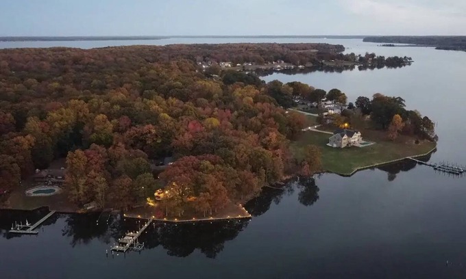 Stafford House | Aquia Creek Lodge at Quantico - Family Fun Retreat Close to Washington DCnn