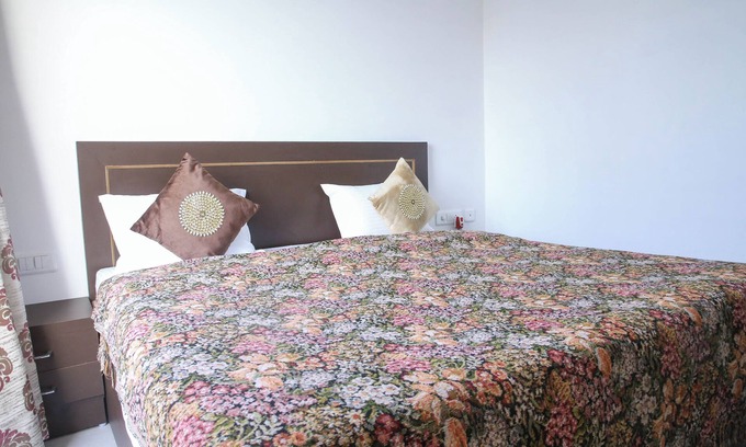 Taj Ganj Bed & Breakfast | Aradhana's Home Stay Deluxe Room with Balcony.