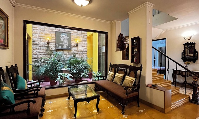 DLF Phase 3 House | Aradhay Villa- Charming 3 BR house with WiFi and AC in gorgeous Gurugram