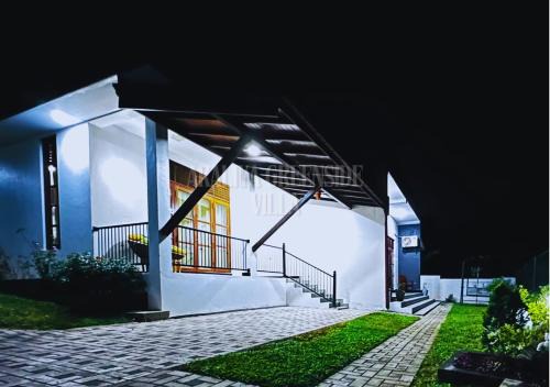 Kalagedihena Villa | Araliya Greenside Villa