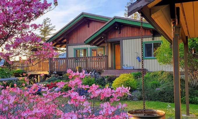 Juan de Fuca Electoral Area House | Architect Designed And Decorated Waterfront House, You Have The Whole House!