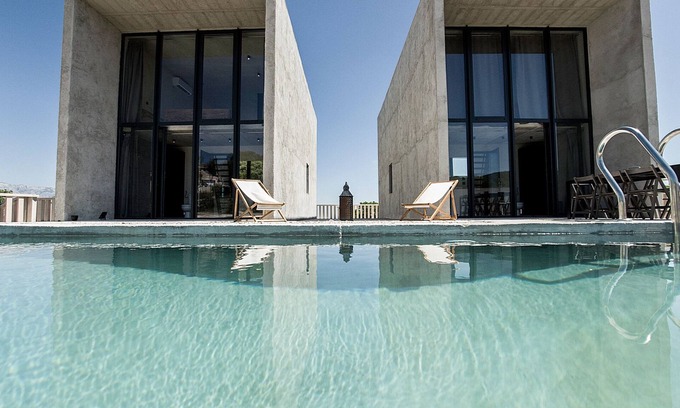 Selca House | Architectural twins for aesthetic mood