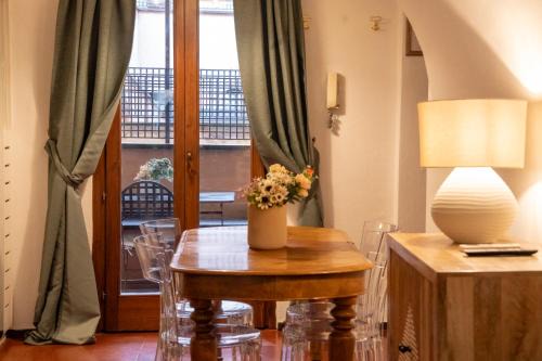 Rione IX Pigna Apartment | Arco del Calidarium - Pantheon