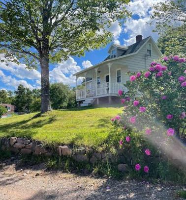Ingonish House | Ardan Cottage in Ingonish
