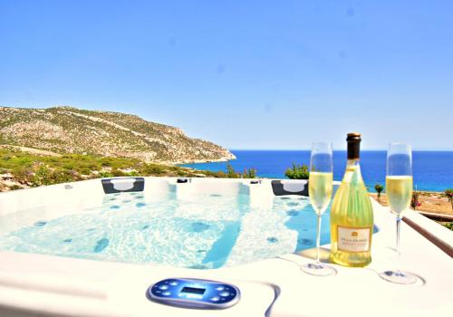 Karpathos Town Villa | Ardani paradise view villa with jacuzzi