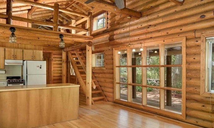 Sedona Cabin | Are you looking to relax? Look no further! Welcome to the serenity of Oak Creek.