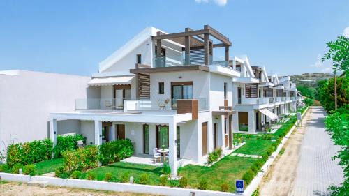 Paralia Ofryniou Apartment | Argilos & Argilos Deluxe Residential Complexes