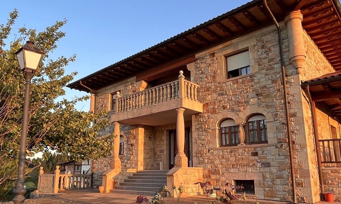 Ibarranguelua Villa | Artegoikoa, Villa Situada Junto a la Costa