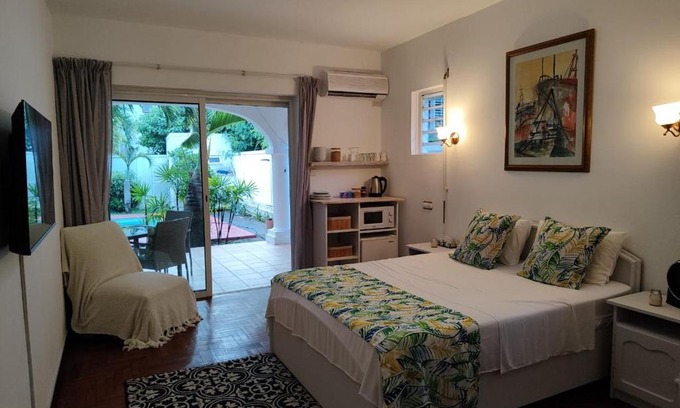 La Preneuse House | Artists house