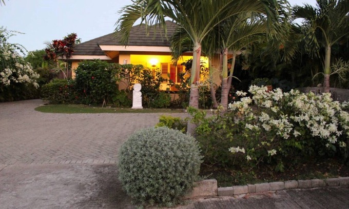 St. Ann's Bay House | Artscape Jamaica Villa @Richmond near Ocho Rios
