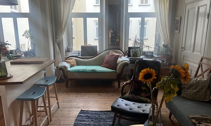 Sodermalm Apartment | As Central as you Wish and Get! City, Slussen and Södermalm in a Glance