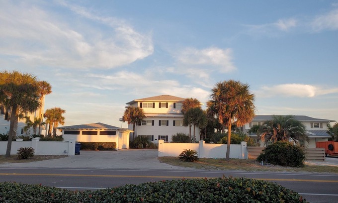 Fernandina Beach House | As seen on HGTV's BEACH HUNTERS !