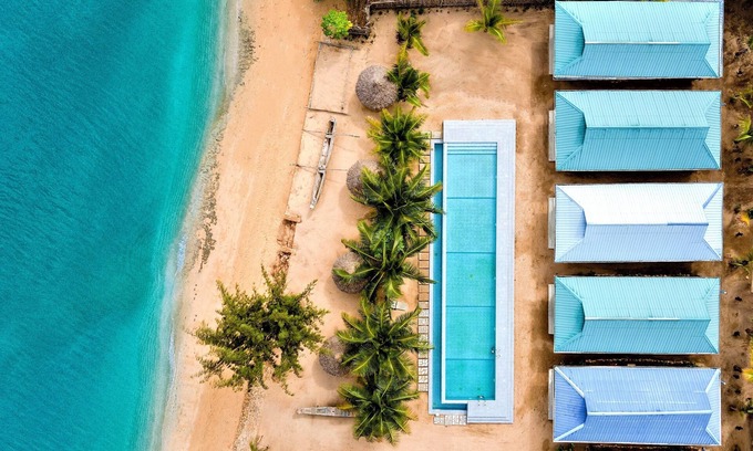 Fukuchani House | Asante Sana Beach Cottages - Deluxe Beachfront Cottage