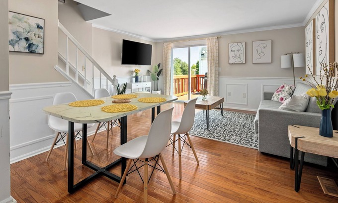 Countryside House | Asbury: Work Friendly & 40 Mins to DC