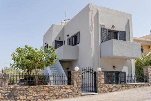 Plaka House | Aspa sunny &cozy beach house in Plaka , Elounda