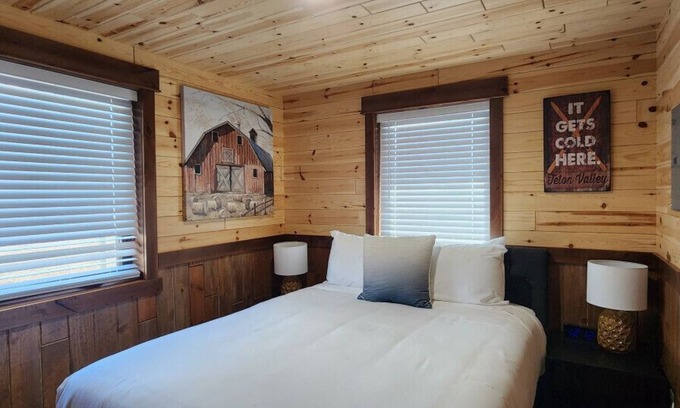 Victor Cabin | Aspen Hideaway Victor