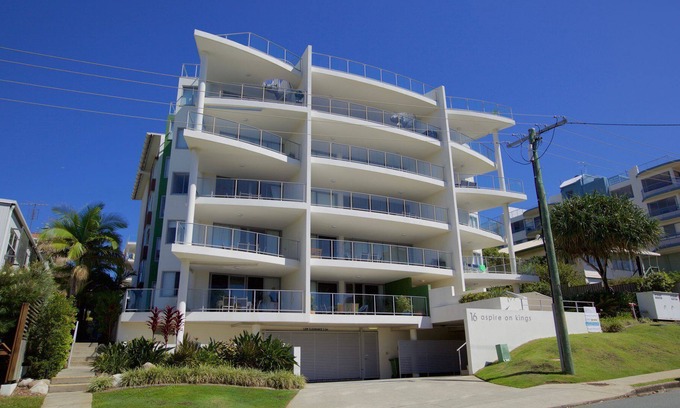Kings Beach Apartment | Aspire Unit 9 Kings Beach QLD