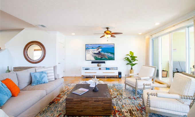 Indian Shores Condo | Astounding penthouse with incredible views!