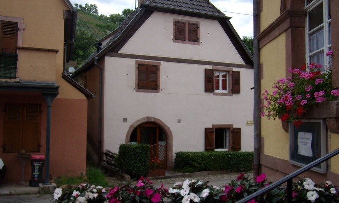 Walbach Apartment | At the Ancien Pressoir - Bus service to Colmar