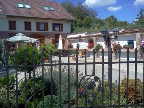 Boly Bed & Breakfast | Atkári Vendégház