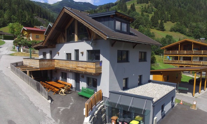 Rauris House | Atmospheric ski-in/ski-out with terrace