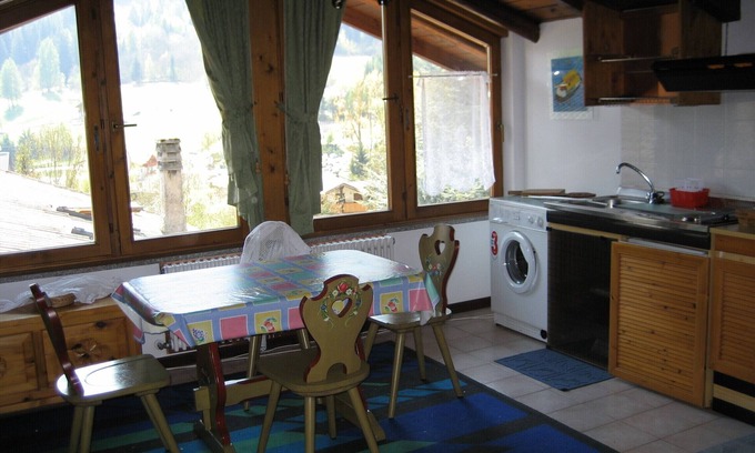 Mezzana Apartment | Attic Overview