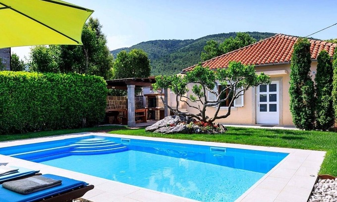 Gruda Villa | Attractive House with A/C, Private Pool, Superb Views of the Konavle Valley, 5 mins walk to Gruda!