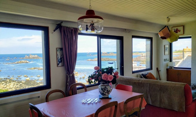 Porspoder House | Atypical fisherman's house, breathtaking sea view of the Iroise Sea