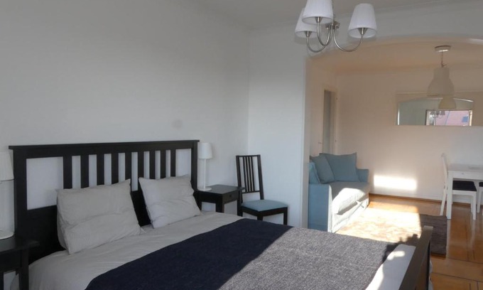 Rolle Bed & Breakfast | Au Bonheur des Iris
