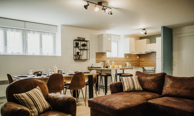 Cherbourg-en-Cotentin Apartment | Au Chalet ★ Pleasant, Practical and Well-located ★