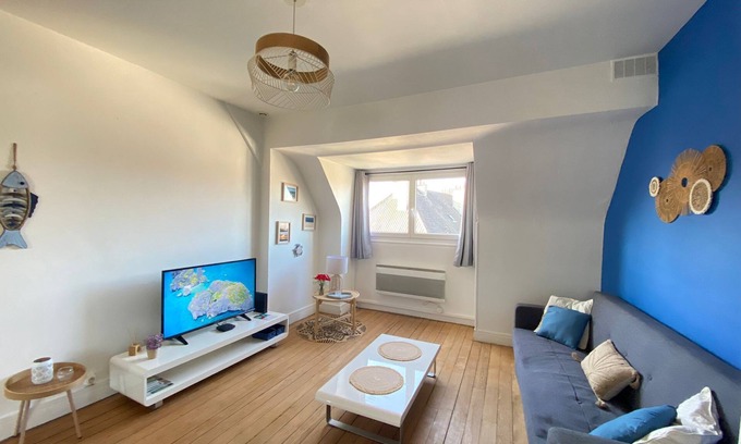 Calais Apartment | Au cocon bleu, a bright flat