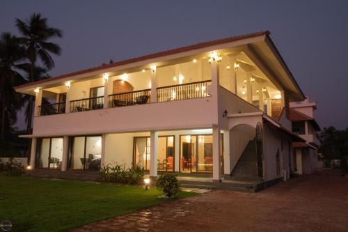 Inna Apartment | Aum Tat Sat by Reunion - Beach House