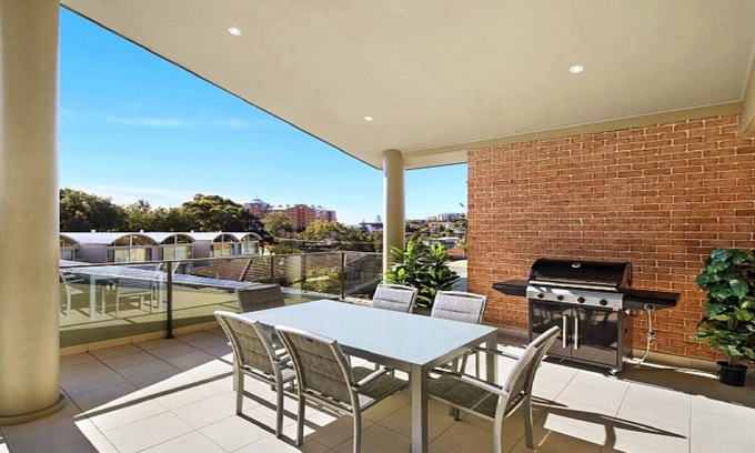 Terrigal House | AURORA CABARITA | Close to beach, shops, cafes | Accom Holidays