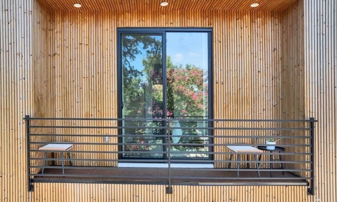 Austin House | Austin's Stylish Treetop Walkable Retreat!