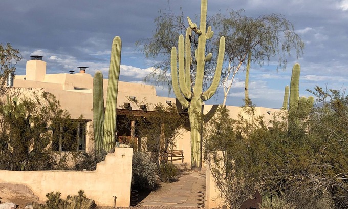 Cortaro House | Authentic Adobe Retreat at the No Way Dude Ranch