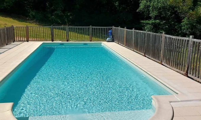 Proissans Cottage | Authentic little Périgord house with saltwater swimming pool on the outskirts of SARLAT