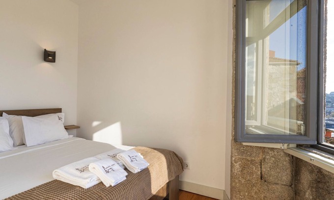 Centro / Baixa Apartment | Authentic Porto House by LovelyStay - 2nd Floor