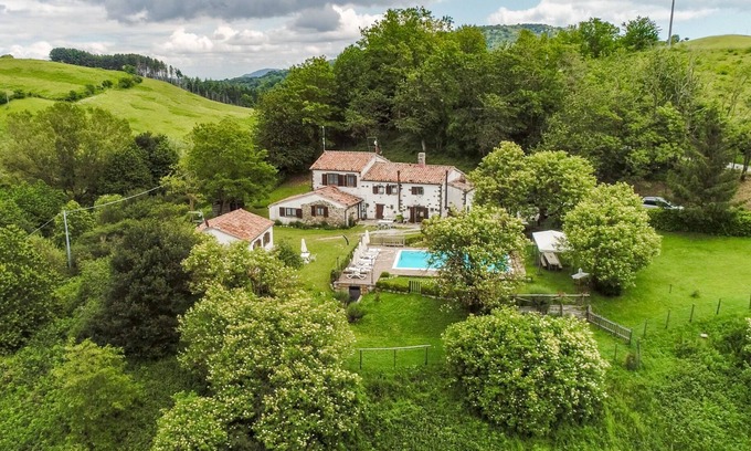 Arcidosso Apartment | AUTUMN agr.LA GUINZA) Ideal for a large family.nGuaranteed relaxation and nature