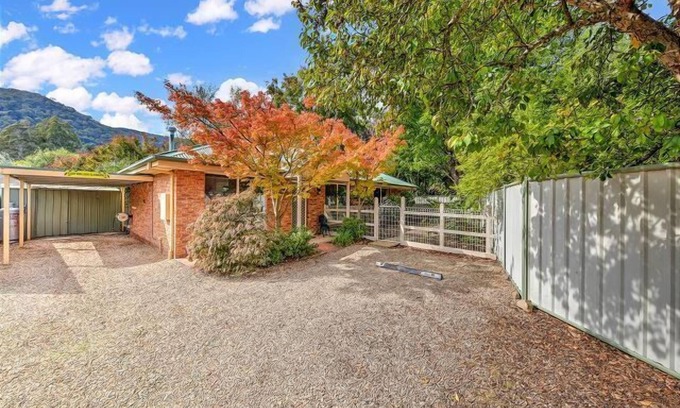 Bright Apartment | Autumn Grove 4, Bright