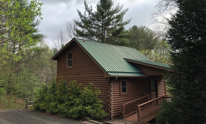 Fleetwood Cabin | Autumn Mist - Fleetwood, NC