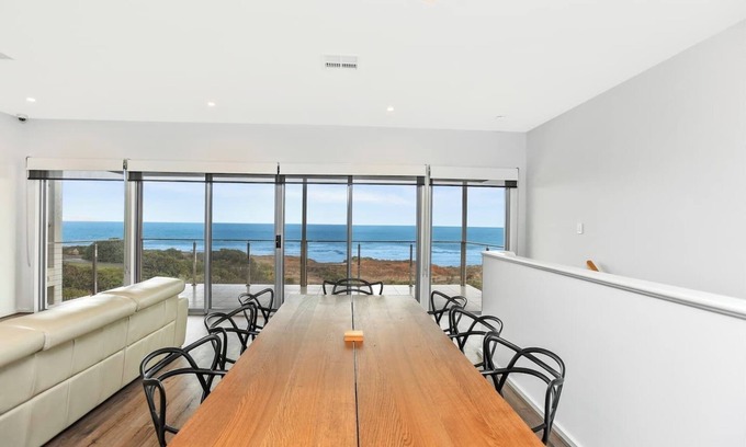 Sellicks Beach House | Avaya Beachhouse: Sellicks Beachfront Getaway