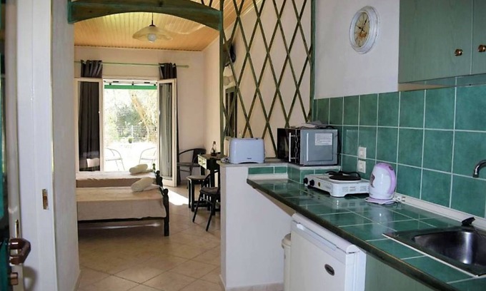 Kavos Apartment | Avonlea Garden Studio A2