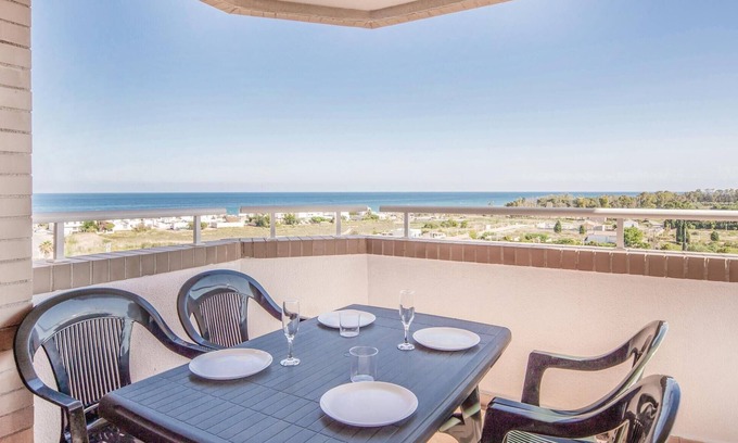 Cabanes Apartment | Awesome apartment in La Torre de la Sal