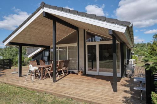 Øksenmølle House | Awesome Home In Ebeltoft With 3 Bedrooms, Sauna And Wifi