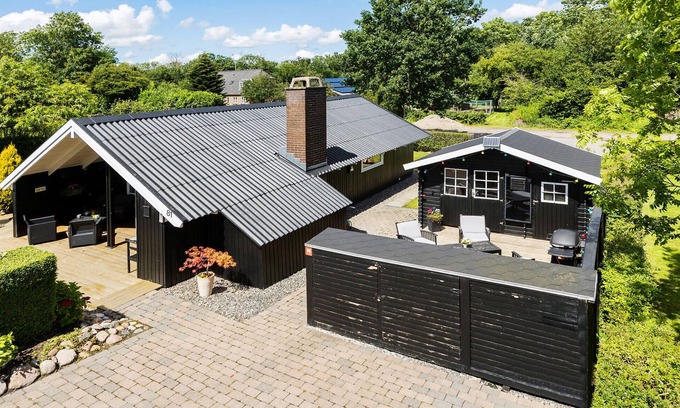 Rendbjerg House | Awesome home in Egernsund with kitchen